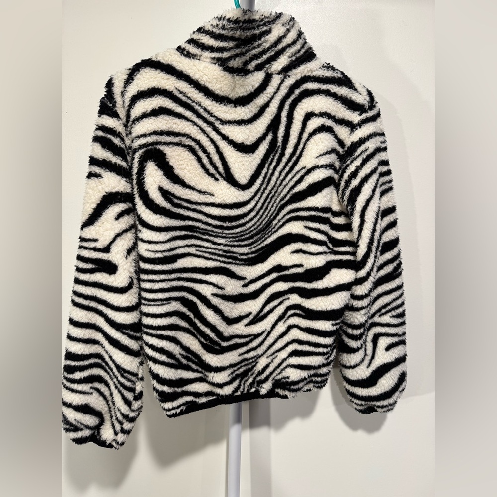 Chic Zebra Pattern Teddy Jacket - Picture 8 of 9